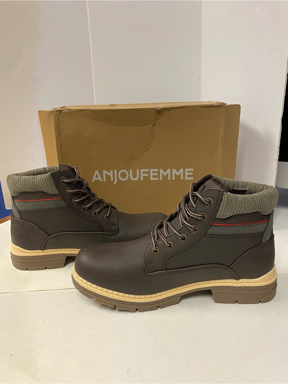 ANJOUFEMME Brown, lace up lightweight women’s 
Winter/snow, hiking boots size 10